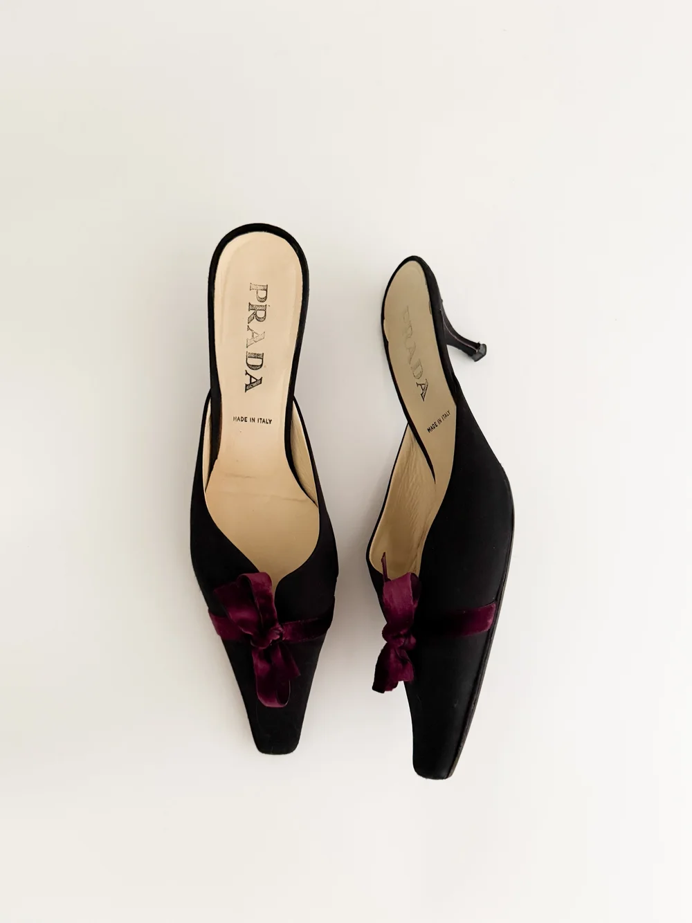 PRADA ヴィンテージミュール 高ヒール Prada Vintage 2000's Bow Mule Heels (US 9.5 / IT 39.5) — sororité.